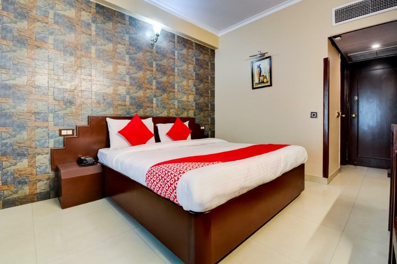 Oyo 18814 Hotel Maya International Dźajpur Zewnętrze zdjęcie